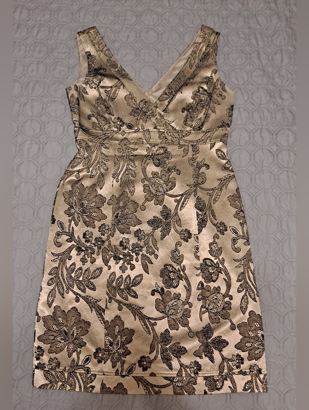Jones New York Floral Jacquard V-Neck Cocktail Dress - Gold Sz 8
